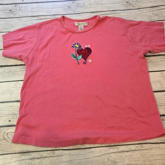 Carolyn Taylor Tops - VTG Carolyn Taylor Women's Pink Embroidered T-shirt